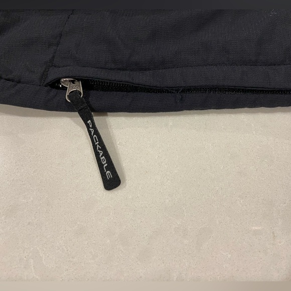 COLUMBIA Titanium Navy Blue Button Down
Activewear Sports Dress Size Medium - Picture 10 of 15